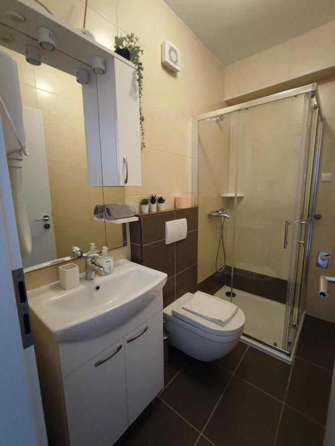 Apartmani Plaza Selce Oda fotoğraf